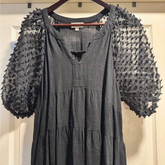 EUC Umgee Tiered Black Mini Dress with Textured Sleeves Size Medium - Picture 5 of 6